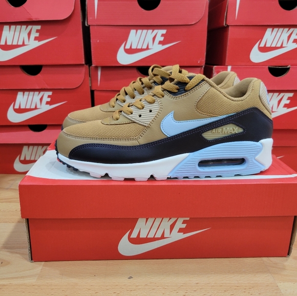 Nike Air Max 90 Essential Muted Bronze size 8.5